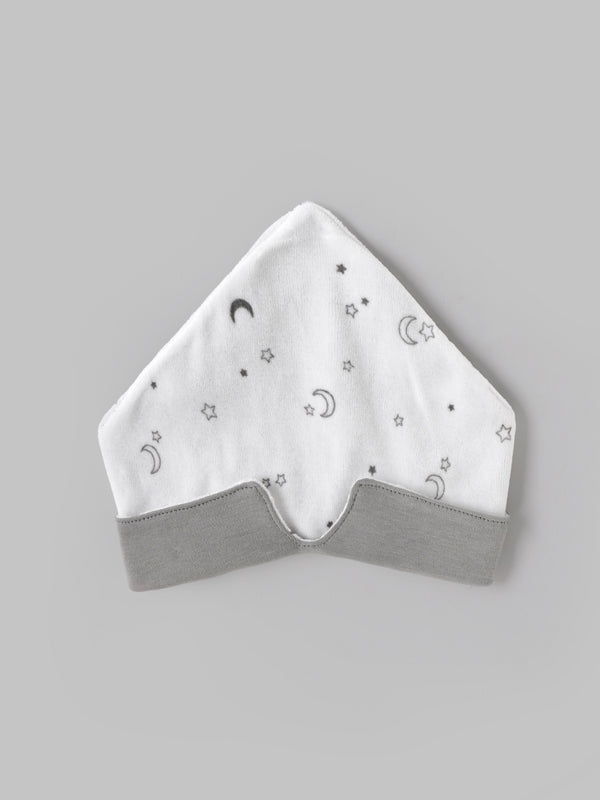 Popees Cute Printed Bib for Little Ones (2PCS)